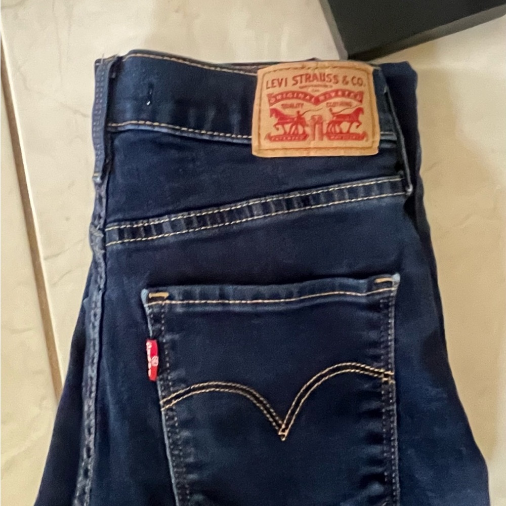Levi's Women's Straight Leg Jeans - Dark Blue Wash - Picture 3 of 9